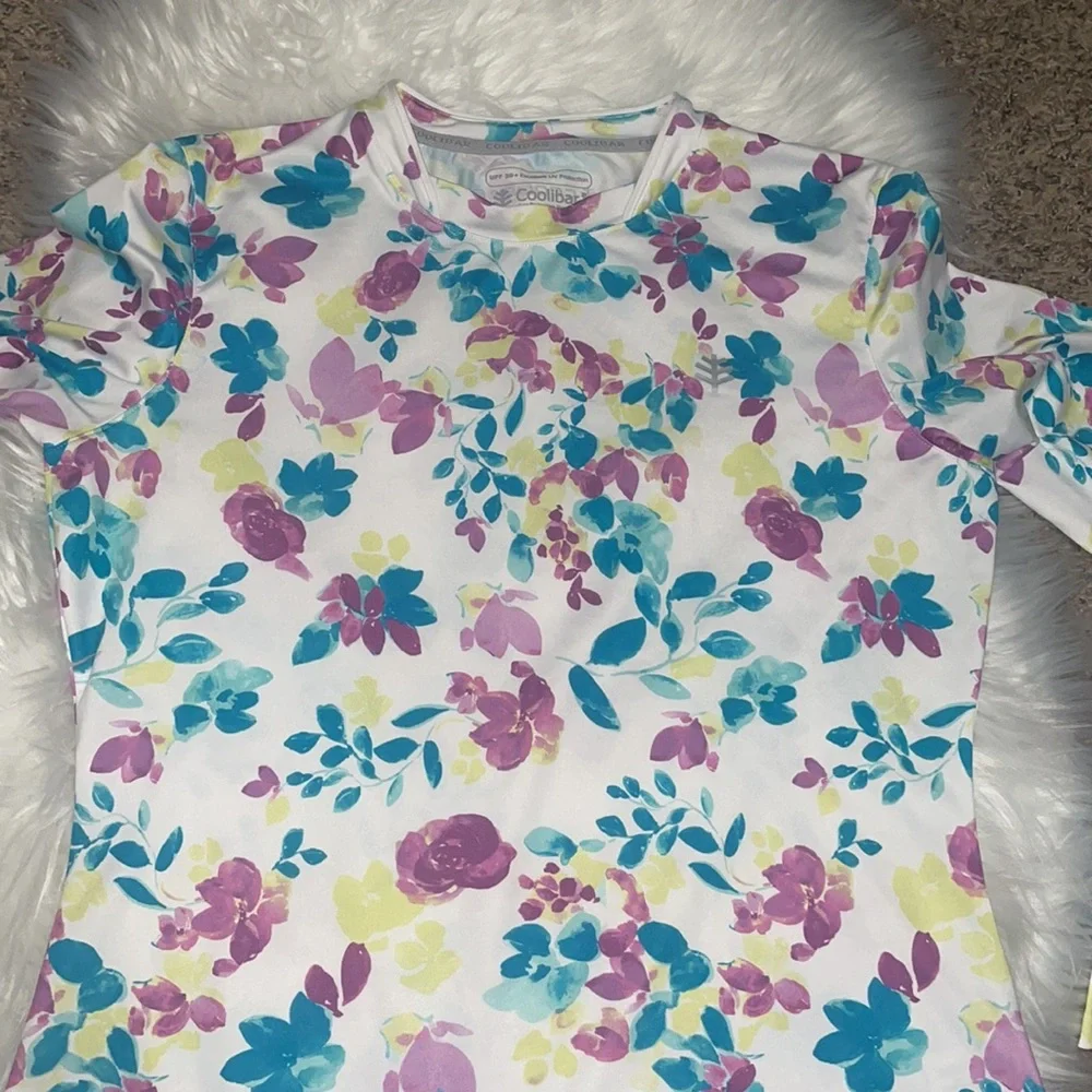 Coolibar UV Long Sleeve Devi, Dynamic Floral Fitness Shirt - Picture 5 of 8